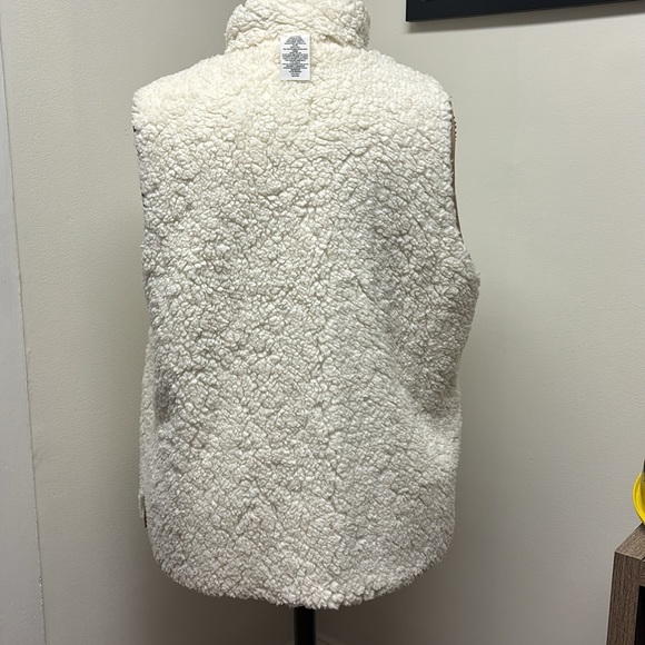 Women’s Ruby Rd. Vest - Picture 6 of 6